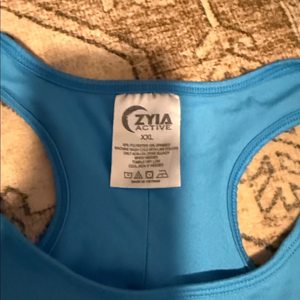 Zyia women’s blue active tank top - Picture 2 of 3